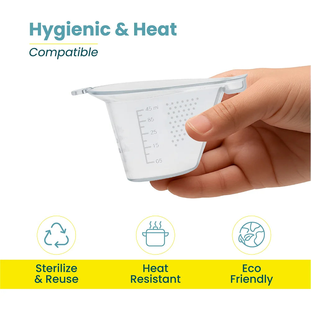 Feeding cup with silicone nipple for gentle feeding experience